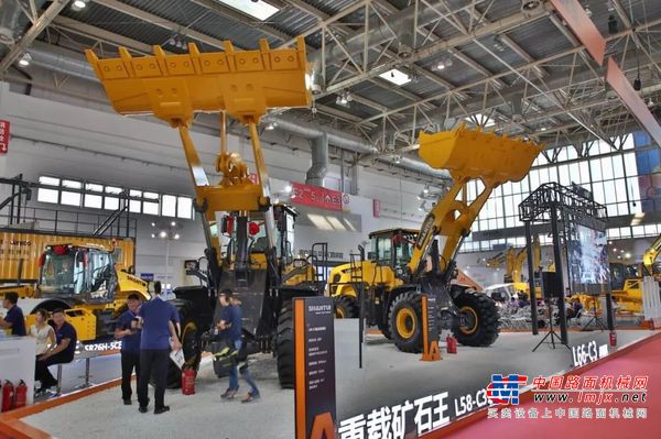 “举起梦想”的山推装载机：一路升级 只为用户完美体验