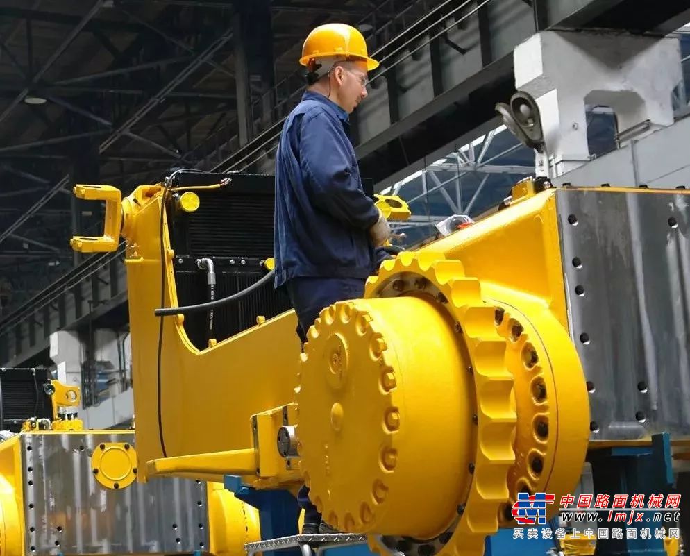柳工出席中波企业家圆桌会议 罗国兵畅谈柳工波兰投资发展经验