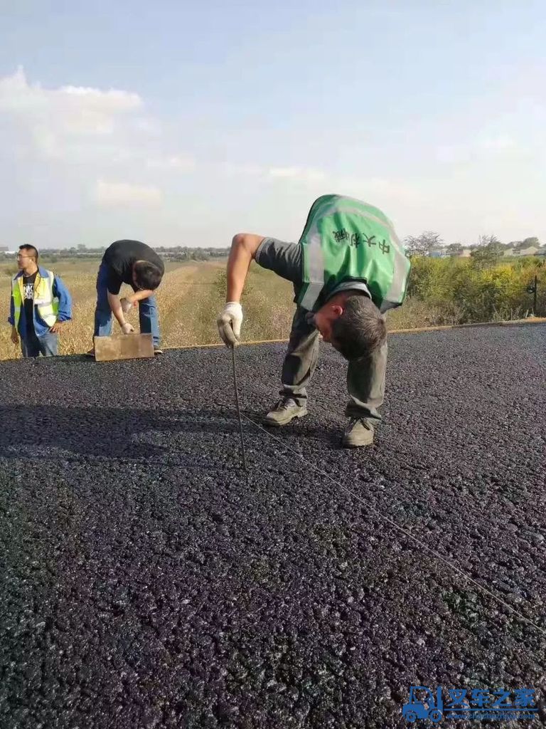 省交通设计院、陕西路桥、中大机械强强联合诚为旬邑至陕甘界高速公路做贡献