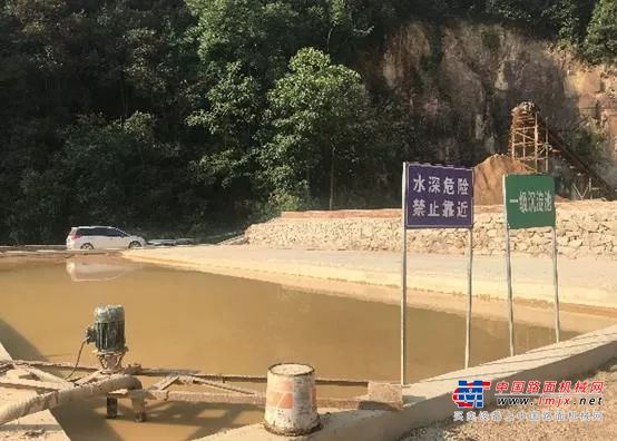 物料水洗筛分处理方案—南方路机移动筛分站应用于西北