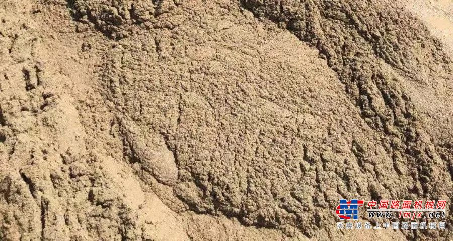 物料水洗筛分处理方案—南方路机移动筛分站应用于西北