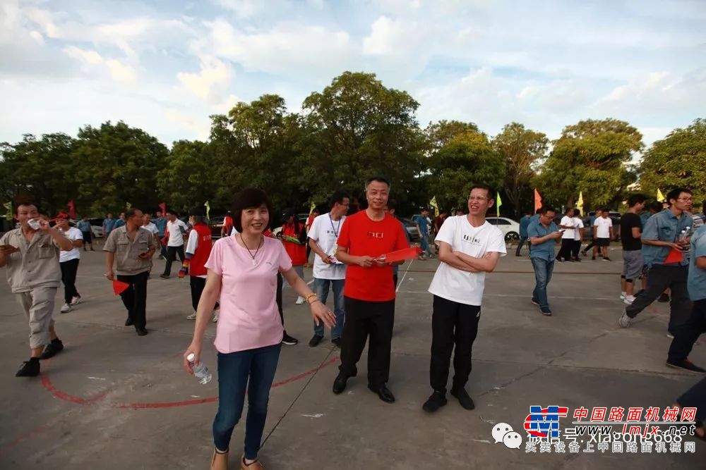 喜迎盛世华诞70载，厦工与新中国一路同行，共奋进！