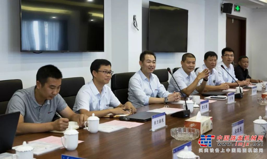优势互补 强强联合 南方路机与宁波交工签订战略合作协议