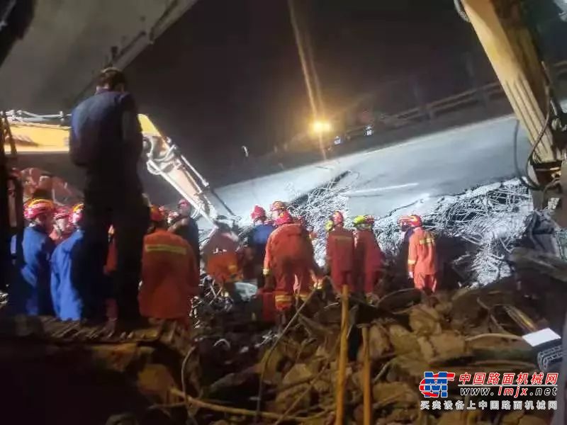 无锡桥面侧翻牵动人心！三一设备吊起被压车辆，后续救援仍在进行