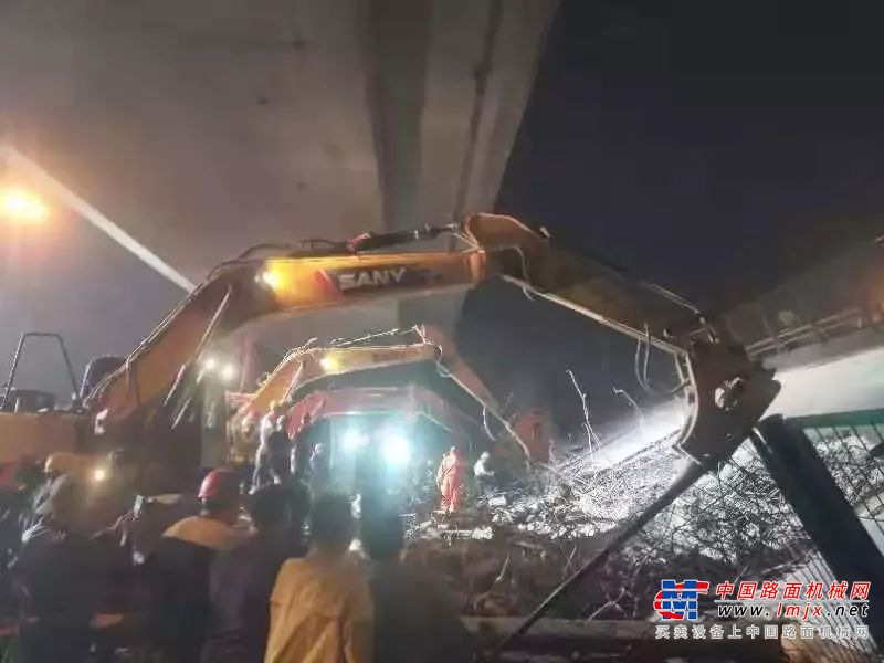 无锡桥面侧翻牵动人心！三一设备吊起被压车辆，后续救援仍在进行