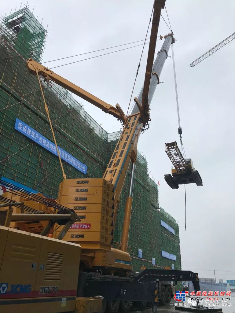 【荣耀G1】祝全国首台全工况XCA550生日快乐！