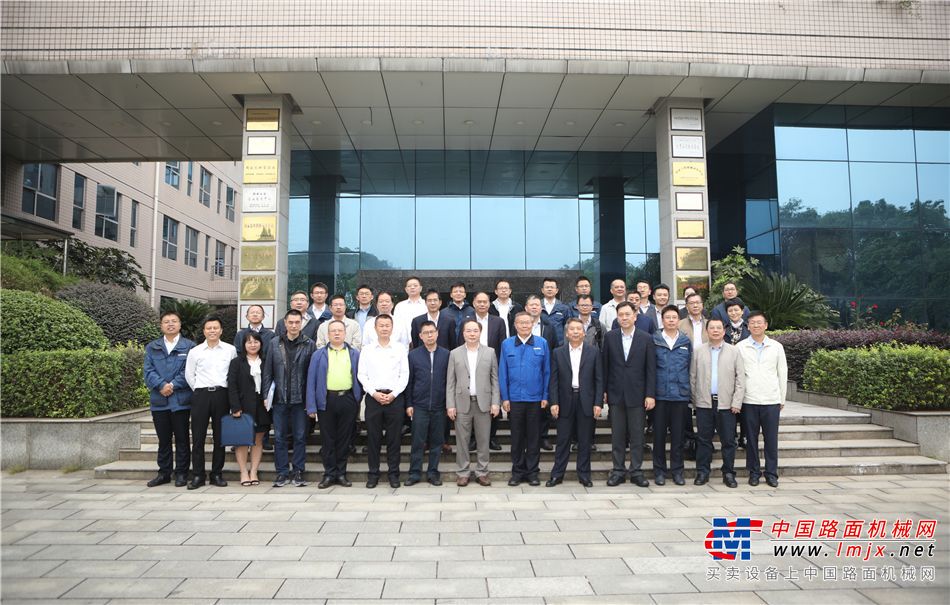 广州市国资委副主任张道泉率队考察山河智能