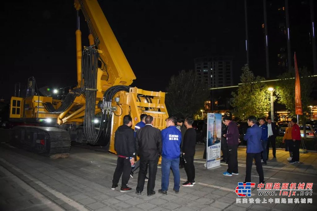 徐工旋挖钻云南地区金秋订购会硕果丰盈