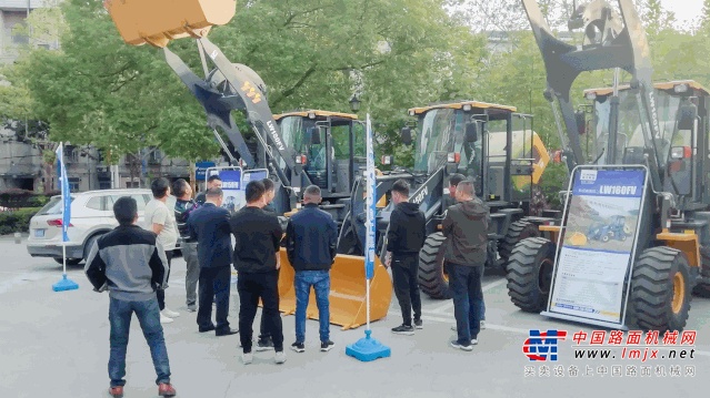 徐工小装促销会浙江、江苏两站连战连捷