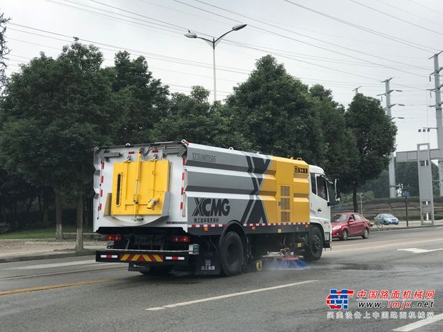 致敬“城市美容师”， 徐工环境助力淮安环卫工人文化节圆满举办！