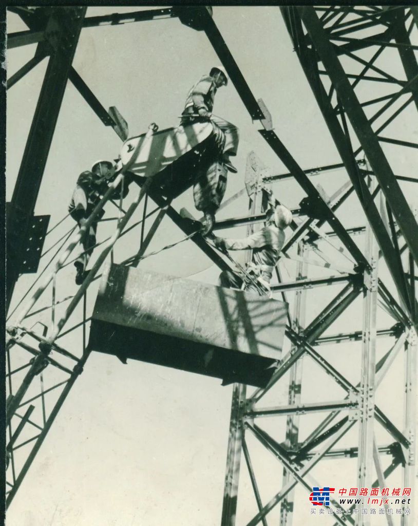 西筑60年③ : 奠基