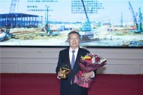 山河智能董事长何清华获行业终身成就奖 2019年中国桩工机械行业年会在长沙隆重举行