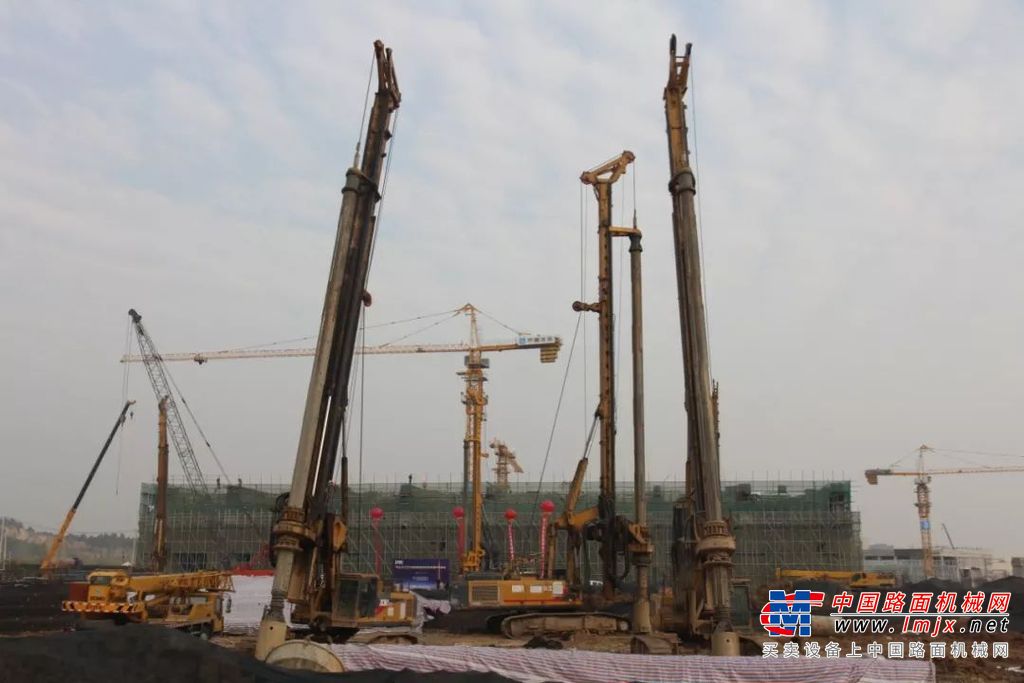 徐工旋挖钻机再谱故乡恋歌，助力徐州地铁建设