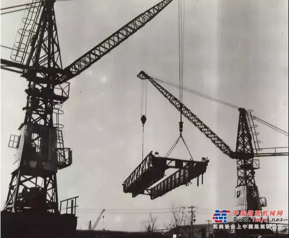 想知道中国“最年长”的塔机长什么样么？