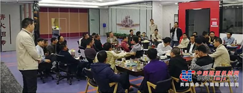 南方路机搅拌学院第十三届沥青客户技能培训开班啦！