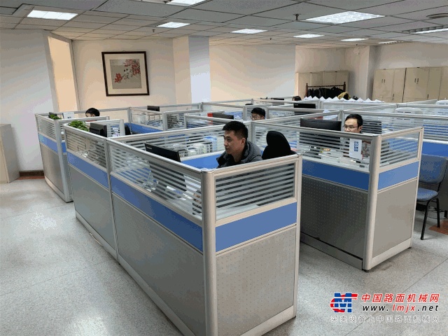 回顾与展望 榜样与力量 徐工进出口召开2020年度工作会议