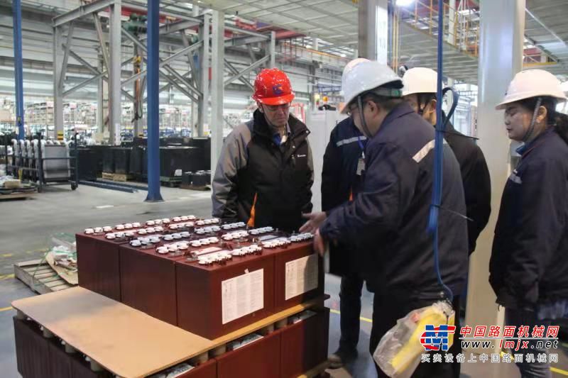 广西柳工股份机械有限公司副总裁金利文先生一行视察安徽柳工