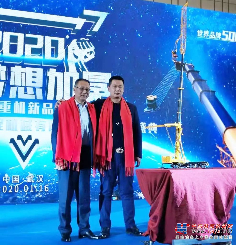 千人共度荣耀之夜，徐工起重机的“湖北时刻”嗨翻天