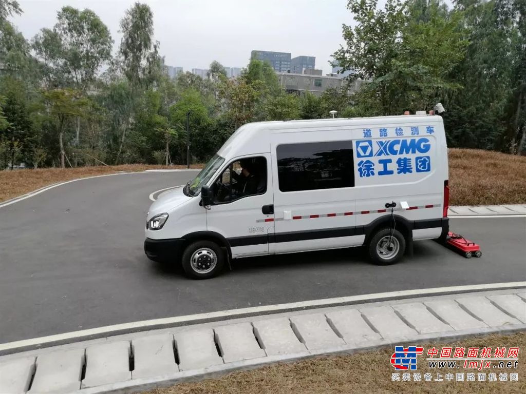 青海西宁道路坍塌已至9人死亡，道路检测，势在必行！