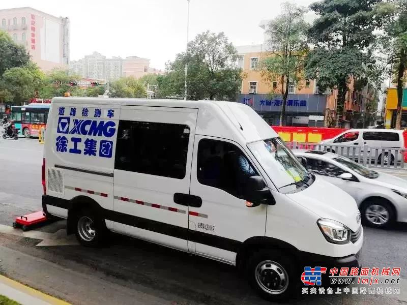 青海西宁道路坍塌已至9人死亡，道路检测，势在必行！