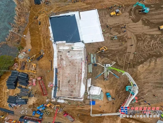 火神山医院10天建成 看中国速度背后的工程机械