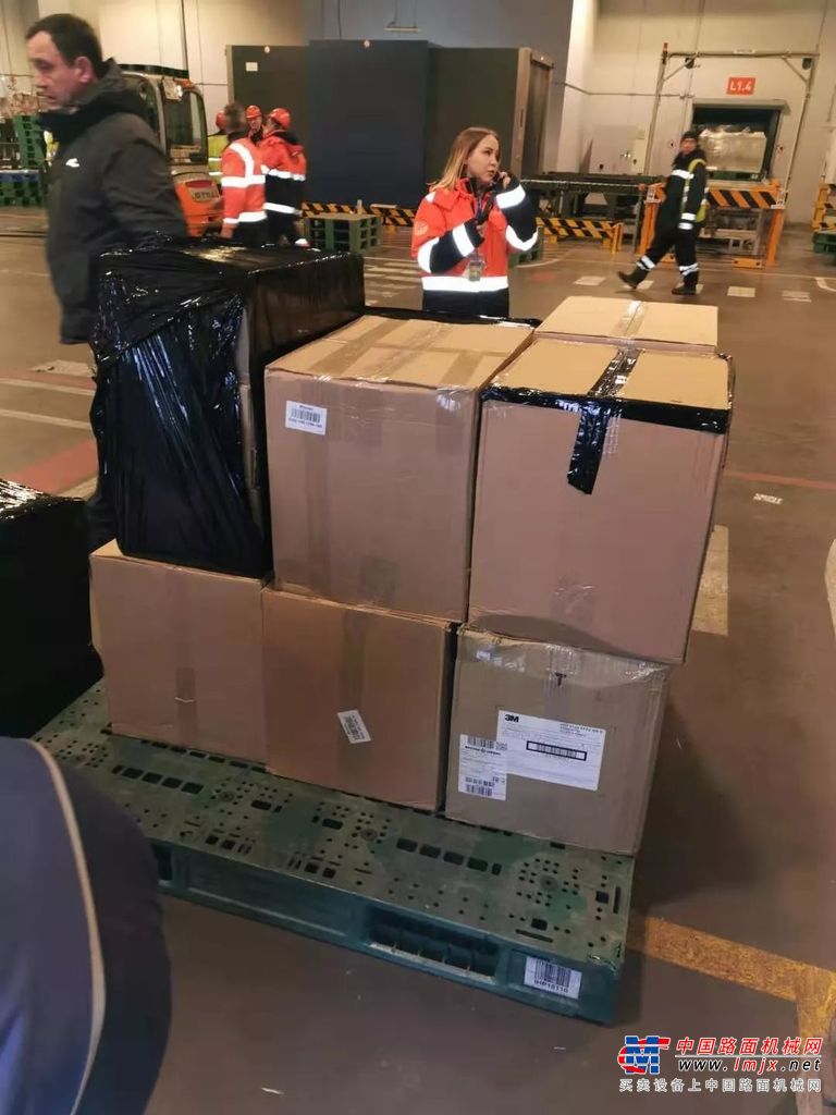 紧急通关，柳工全球采购防疫物资今抵国内