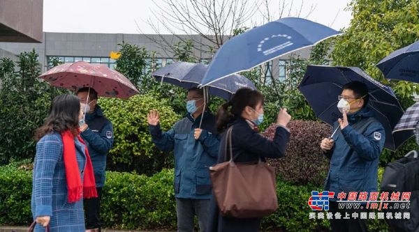 防控生产两不误 山河智能复工保供