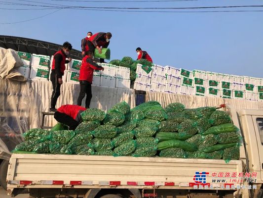 驰援武汉，临工集团捐赠150吨蔬菜已发出