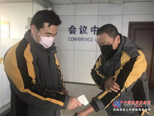 防控战“疫”山东临工在行动：防疫生产两手抓，齐心协力共复工