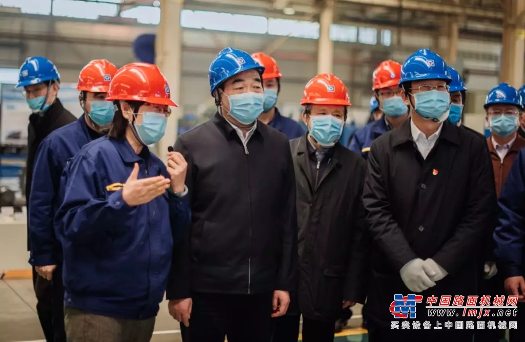 市委书记周铁根等一行到徐工调研疫情防控和企业复工工作