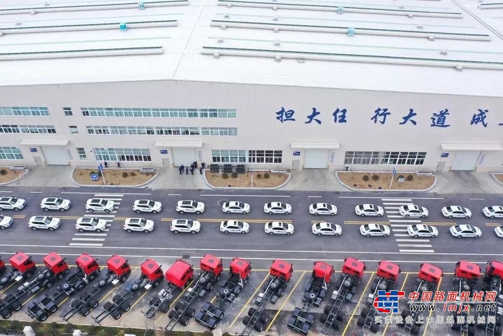 迎彩头！徐工消防两大产品线批量发车！