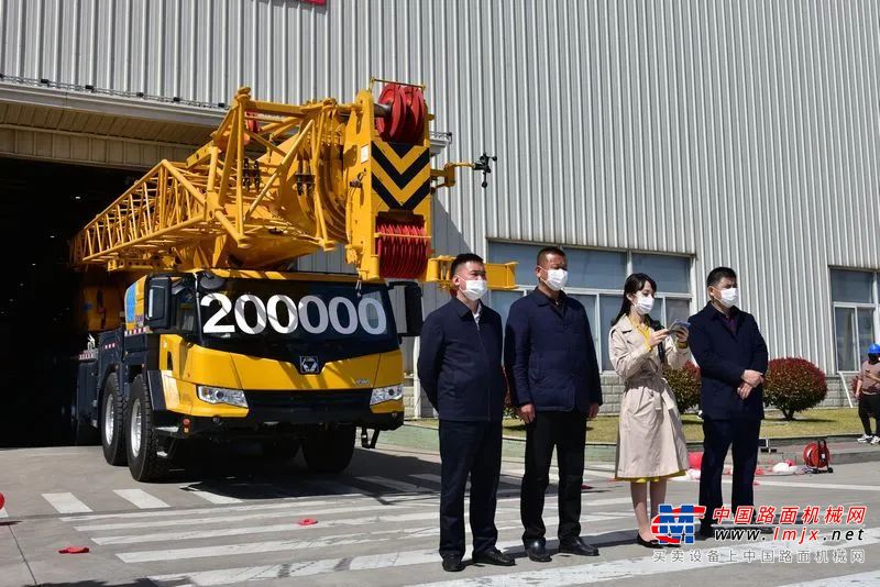第20万台下线！徐工起重机冲击全球NO.1再进一程