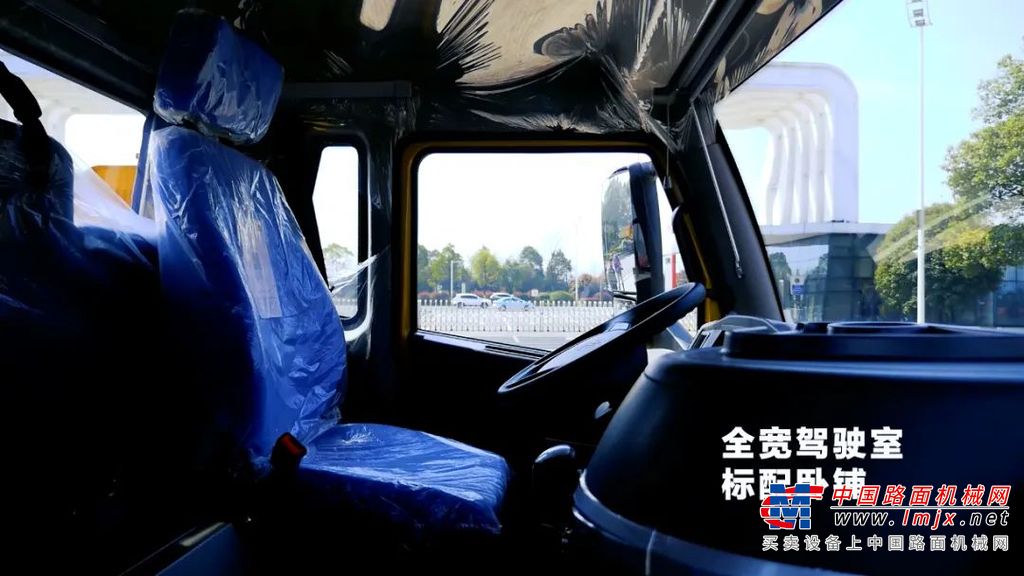 三一起重机：同样是“红色小钢炮”，25吨的设备到底怎么选？