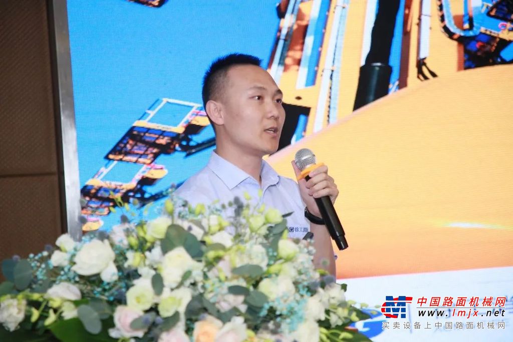 客户对徐工高空作业平台设备平稳的操控性、人性化的设计和动作响应快等优越体验称赞有加。