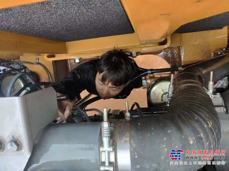 	铮铮男儿铁臂