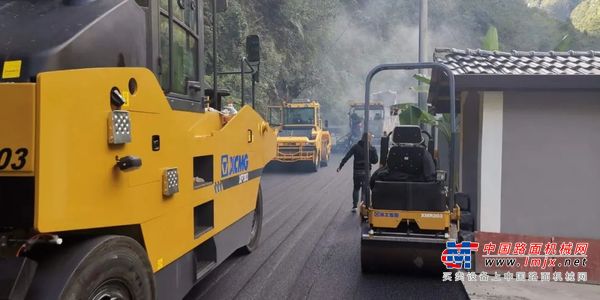 来吧！展示！徐工成套沥青装备挑战景区“白改黑”！