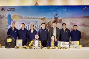 擁穿云利劍震寰宇，攜四海賓朋動全球！山東臨工“產品+云探廠”直播秀成功上演