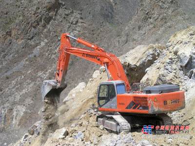 邦立大型挖掘机推荐,邦立CE400-7反铲液压挖掘机全解