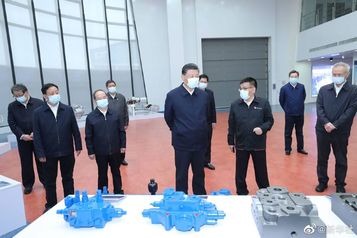 习近平总书记视察广西柳工集团有限公司