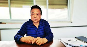 不走寻常路，一位十年“卡粉”的生意经