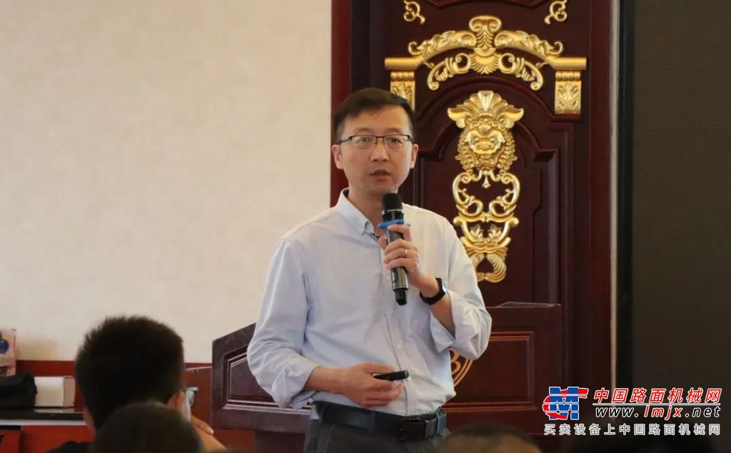 宝马格亚太区高级副总裁 达忠诺先生