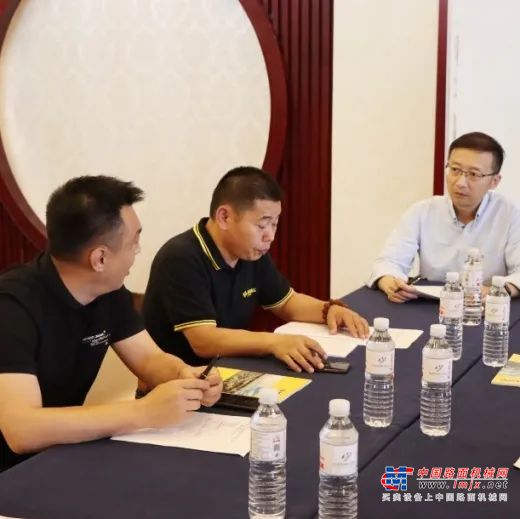 	宝马格北区销售总监付涛全面总结了2021上半年北区销售业绩，从销售目标完成率、市场占有率和市场覆盖等关键指标的角度分析了北区上半年的业绩和存在的不足，并从促销政策、付款政策、供货计划等方面分析了完成下半年销售目标的具体思路。