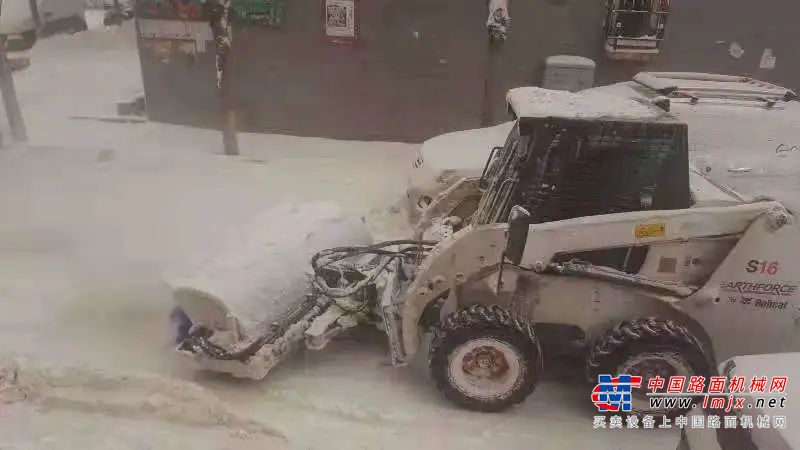 	吹雪机
