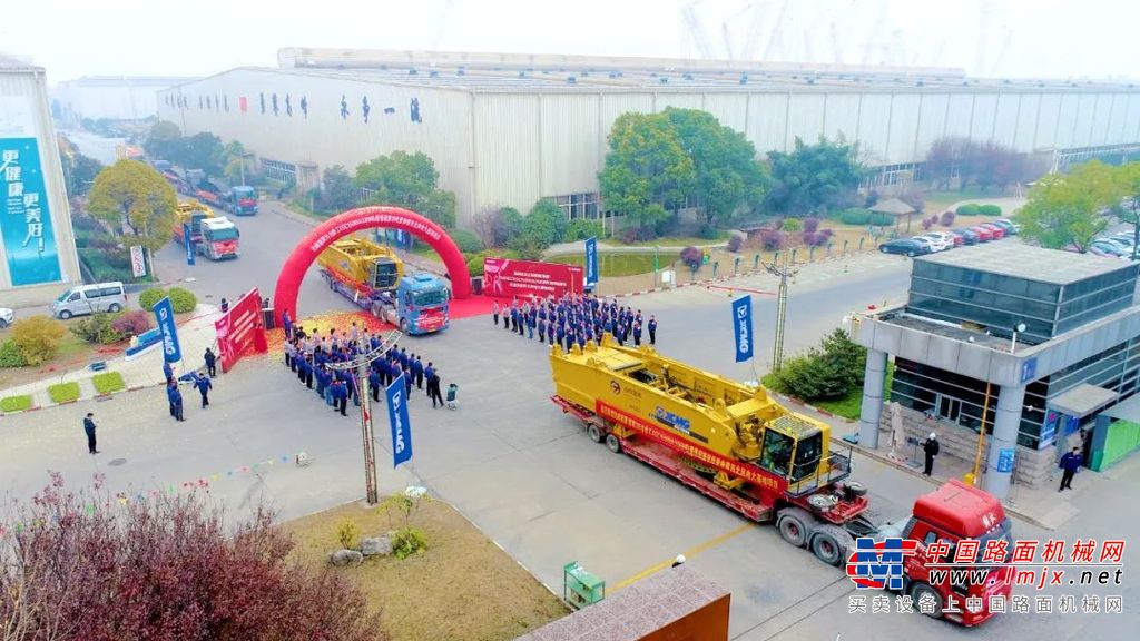 据了解，关于碳排放相关规则的制定是全球各主要国家的必争之地。如果我国尽早实现了碳达峰与碳中和，不仅能在相关国际规则的制定上占据主动权，更能在相关产业发展上占据全球制高点。