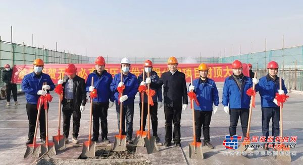 山河智能无锡必克年产30000套精密液压零部件扩能项目成功封顶