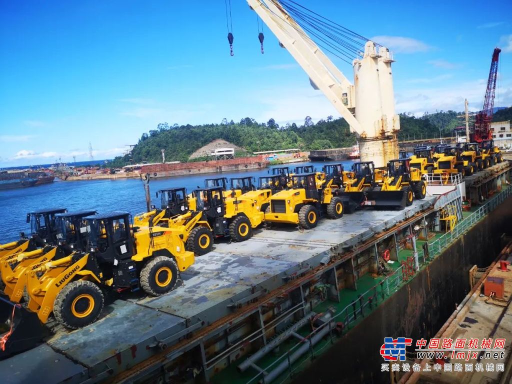 	2021年4月26日，习近平总书记来到柳工考察，对柳工的探索发展给予充分肯定。	亲切的关怀，殷殷的嘱托，坚定了柳工锚定更高目标，推动产业优化升级，追求科技自立自强的信念。