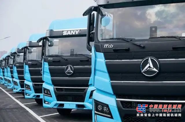 在“双碳”目标指引下，国内新能源重卡行业进入发展快车道。三一重卡依托技术优势，在“新能源”赛道展现强悍实力。