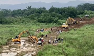 三一重工：大挖机救小挖机！这场直播获赞120000+
