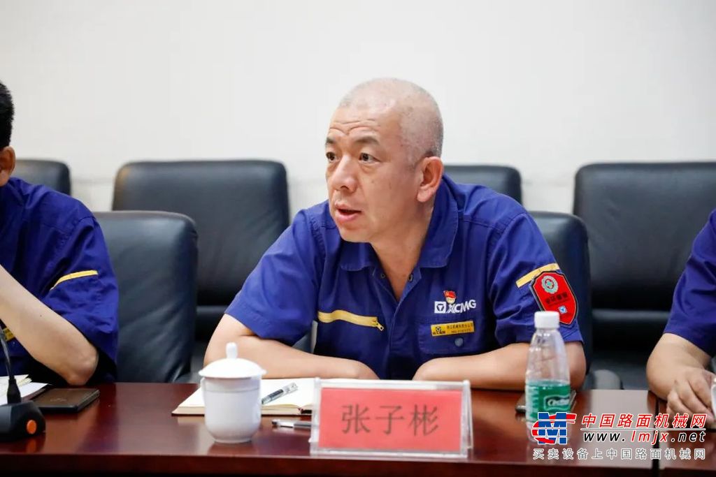 	徐工装载机械全价值链要锚定百亿企业目标，不断提升核心竞争力。一是构建共享共赢的协作模式，通过交流学习与培训帮扶，进一步规范流程、标准，搭建起协同发展的桥梁；二是讲好徐工故事，讲好同盟军故事，输出同盟军评价体系，对优秀供应商予以表彰并对其优秀做法和亮点成果进行分享；三是坚定珠峰登顶的理想信念，全体同盟军要齐心协力，跟随徐工国际化主战略，走向全球市场，不断扩大市场份额，成为行业标杆。