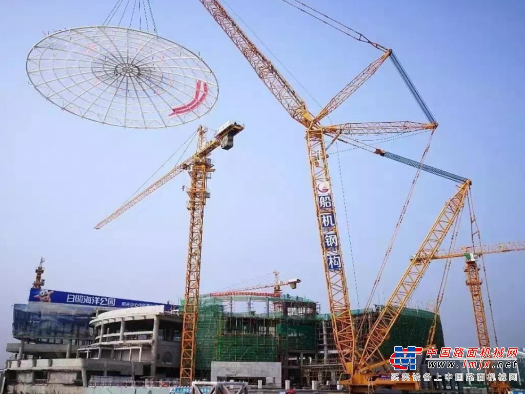 	该项目施工重难点为下穿铁路框架大斜交角顶进施工、临近接触网主桥墩施工、上跨萧萧联络线48米箱梁架设，因箱梁跨营业线，每次封锁施工窗口只有2小时左右。